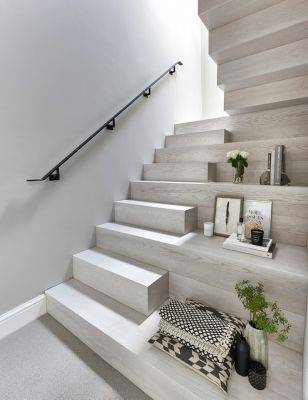 Просто фото: Лестницы со «сбитым шагом» — 18 нестандартных идей