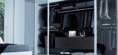 Как обустроить гардероб для мужчины: 10 примеров и 30 идей