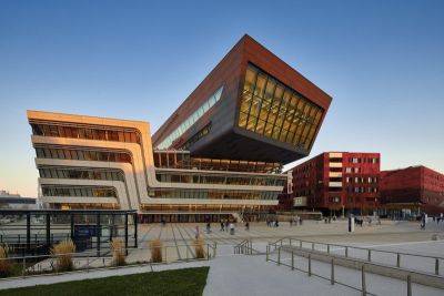 Архитектурная экскурсия Roomble в Вену: новый кампус университета экономики и бизнеса - roomble.com - Мадрид - Австрия