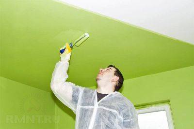 Покраска обоев на потолке своими руками - rmnt.ru